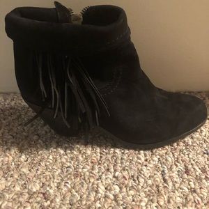 Fringe bootie